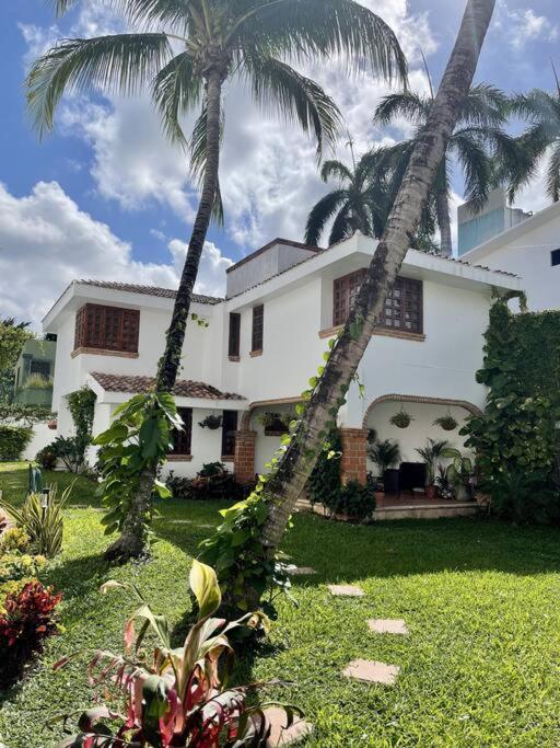 Beautiful Jungle House On A Strategic Location Villa Cancún Eksteriør bilde